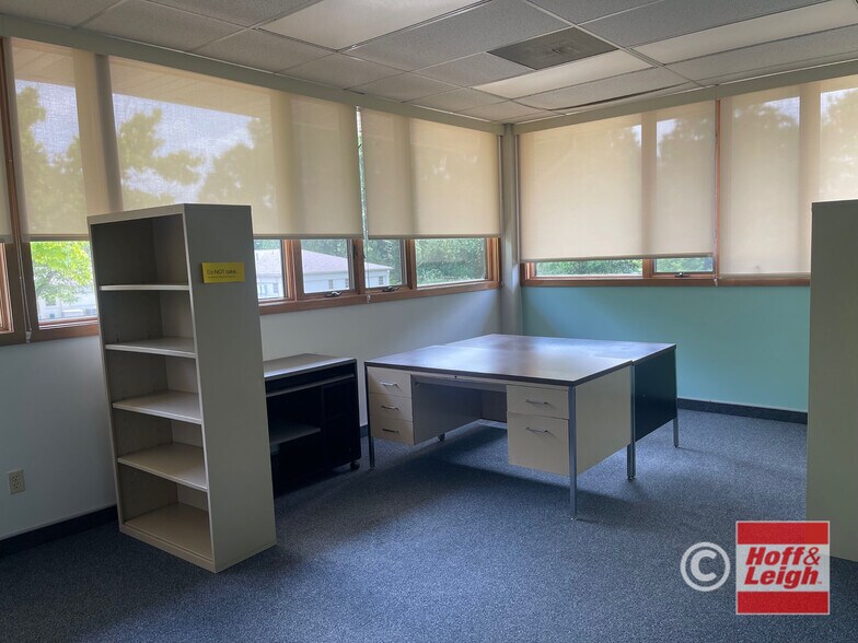 More Photos Of 143 Northwest Ave, Tallmadge Office For Lease