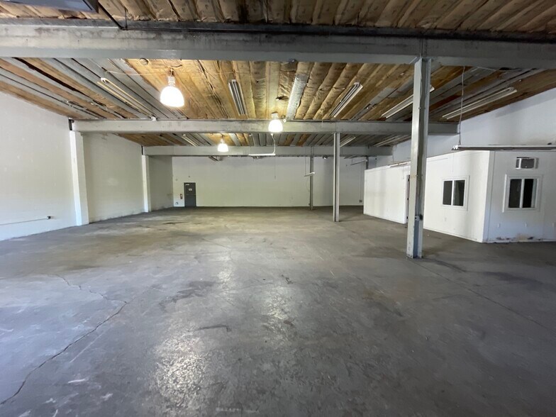 More Photos Of 1337 N Nelson St, Allentown Warehouse For Lease