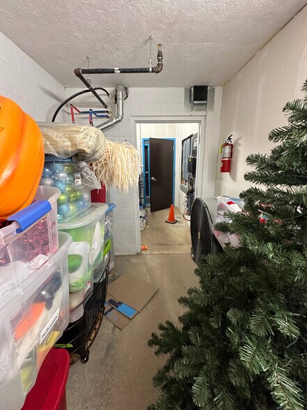 More Photos Of 1250 4th Ave NW, Minot Storefront For Lease