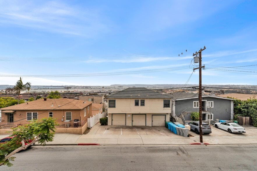 Primary Photo Of 1809-1815 Linwood St, San Diego Apartments For Sale