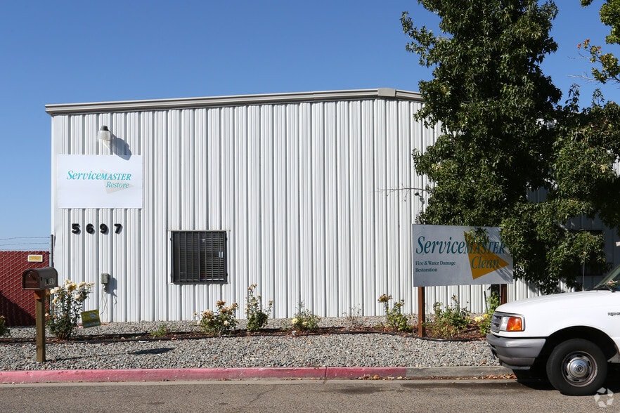 More Photos Of 5697 W San Madele Ave, Fresno Warehouse For Lease
