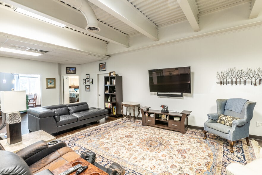 More Photos Of 1410 Incarnation Dr, Charlottesville Medical For Sale