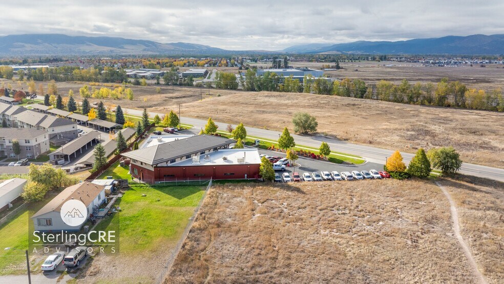 More Photos Of 4404 Expressway, Missoula Flex For Lease