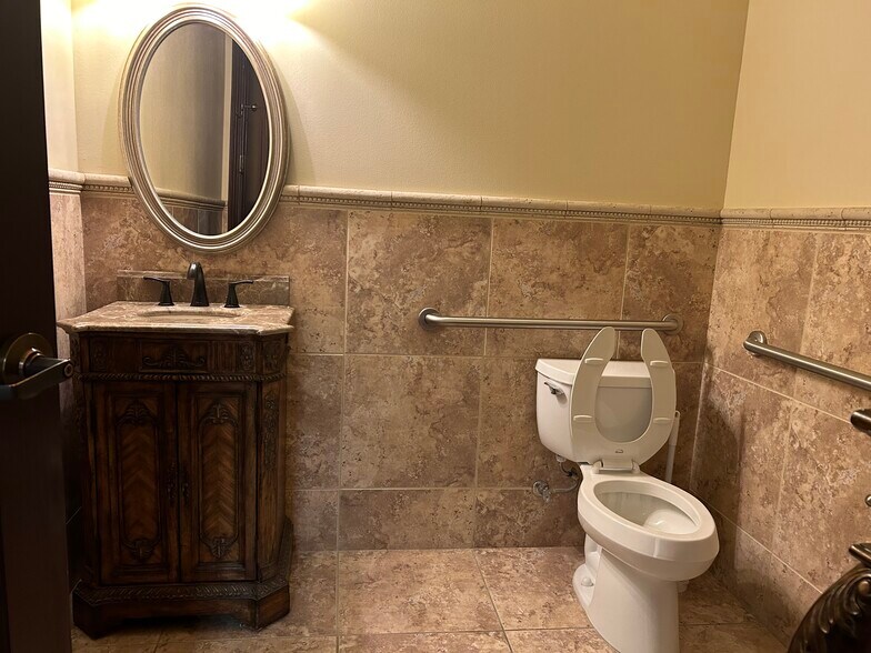 More Photos Of 1880 E Warm Springs Rd, Las Vegas Loft Creative Space For Sale