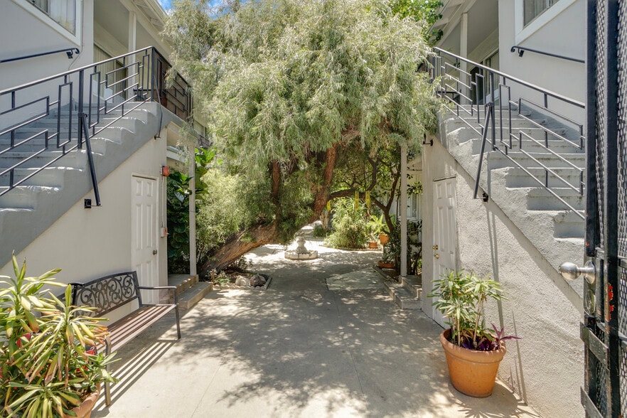 More Photos Of 6705 De Longpre Ave, Los Angeles Apartments For Sale