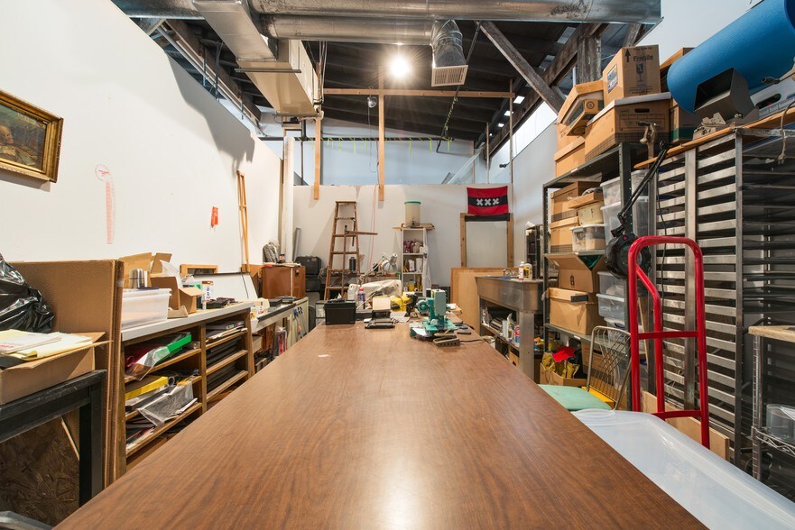 More Photos Of 160 Tracy St, Athens Flex For Lease