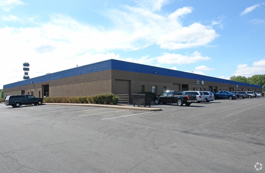 Primary Photo Of 2060-2095 E Center Cir, Plymouth Light Manufacturing For Lease