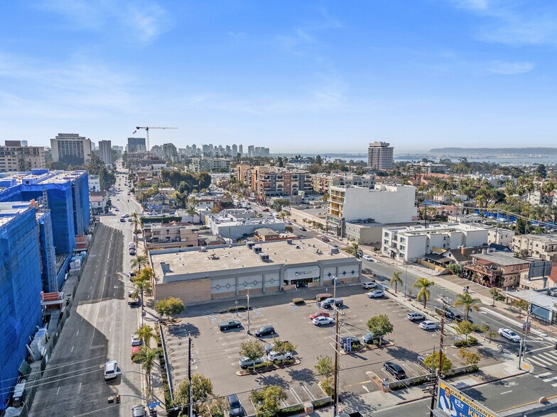 More Photos Of 535 Robinson Ave, San Diego Drugstore For Sale