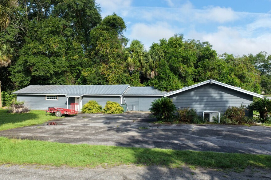 More Photos Of 167 W Orange St, Jesup Medical For Sale