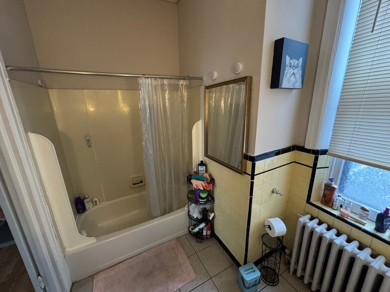 More Photos Of 1641 W Girard Ave, Philadelphia Office Residential For Sale