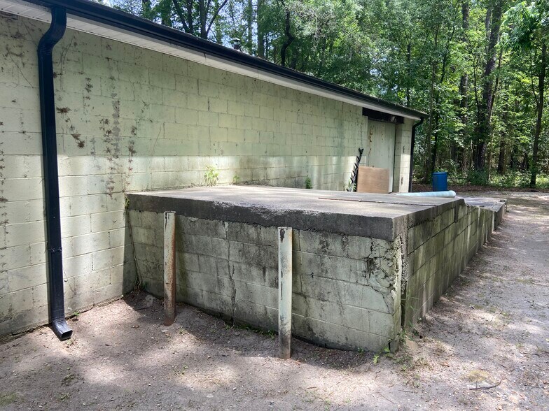 More Photos Of 450 Campbell St, Camden Flex For Sale