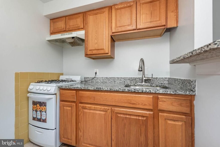 More Photos Of 1911 W Baltimore St, Baltimore Apartments For Sale