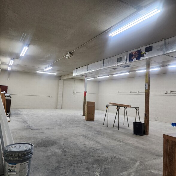 More Photos Of 1518 SE 46th Ln, Cape Coral Office For Sale