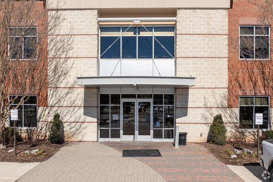 More Photos Of 100 Eastshore Dr, Glen Allen Office For Lease
