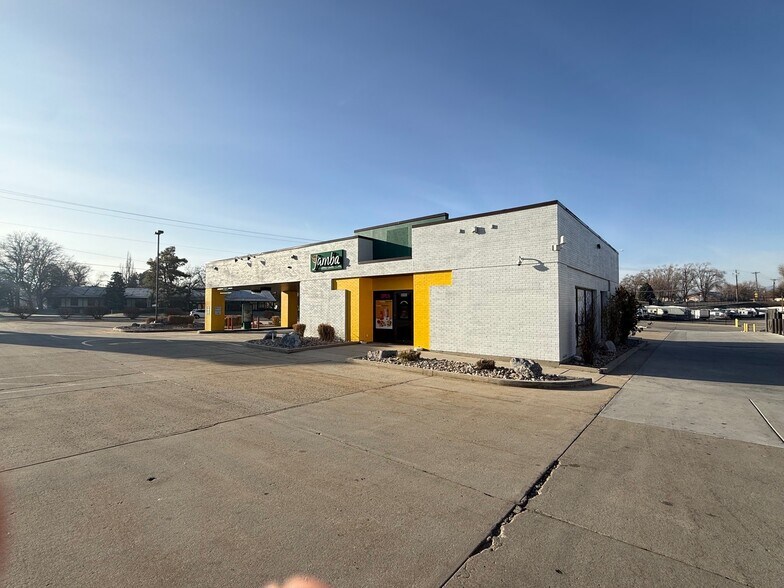 More Photos Of 5590 S Van Winkle Expy, Salt Lake City General Retail For Lease