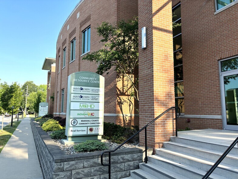 More Photos Of 510 W Adams St, Plymouth Medical For Lease