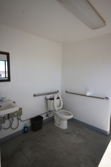 More Photos Of 26 Affonso Dr, Carson City Warehouse For Lease