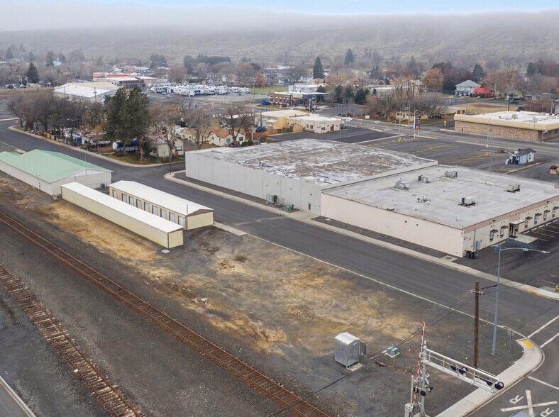 More Photos Of 328 SW Alder St, Ephrata Self Storage For Sale