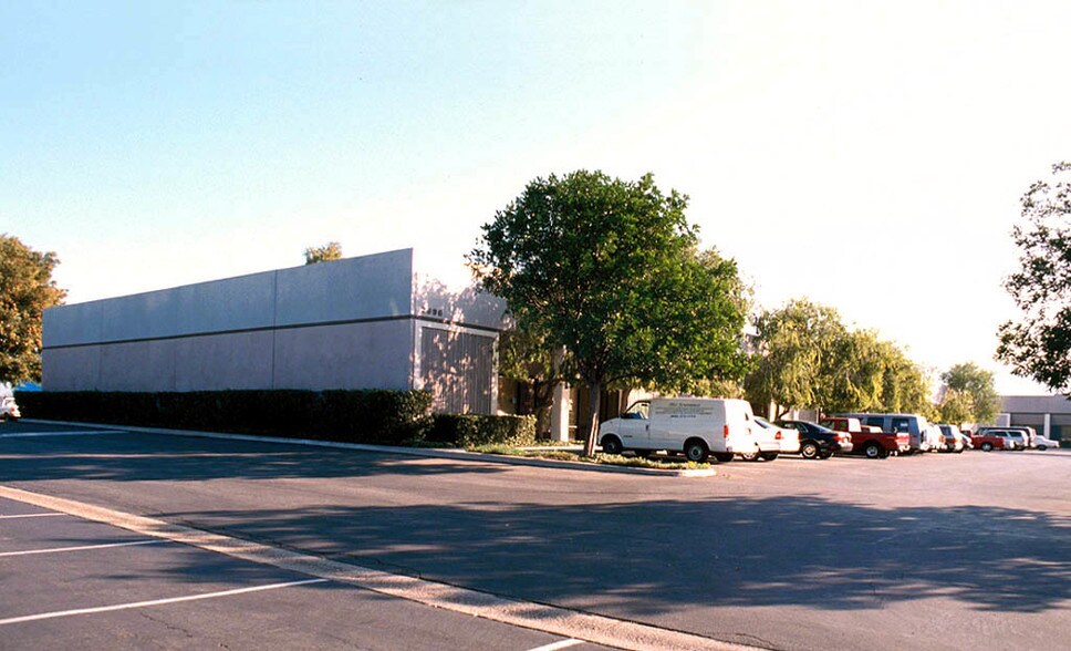More Photos Of 2696 Lavery Ct, Newbury Park Warehouse For Lease