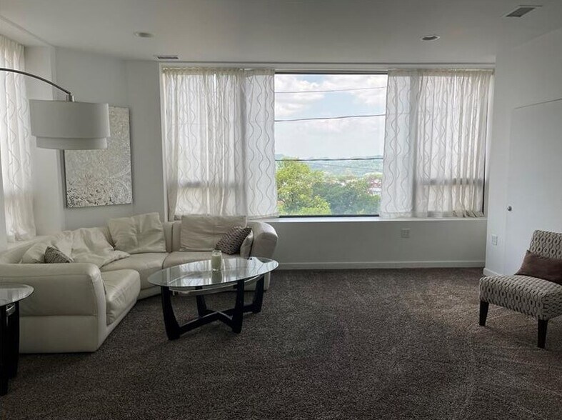 More Photos Of 3567 Bigelow Blvd, Pittsburgh Loft Creative Space For Sale