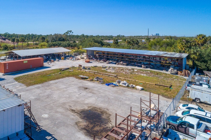 More Photos Of 17250 SW Railroad Ave, Indiantown Manufacturing For Sale