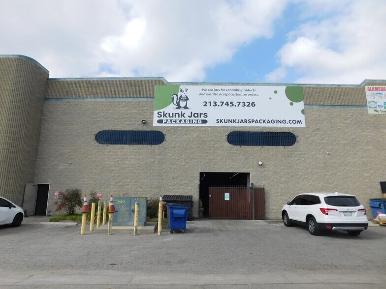More Photos Of 4121 S Alameda St, Los Angeles Warehouse For Lease