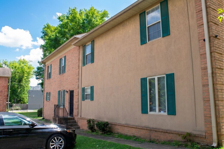 More Photos Of 516 19th Ave N, Nashville Apartments For Sale