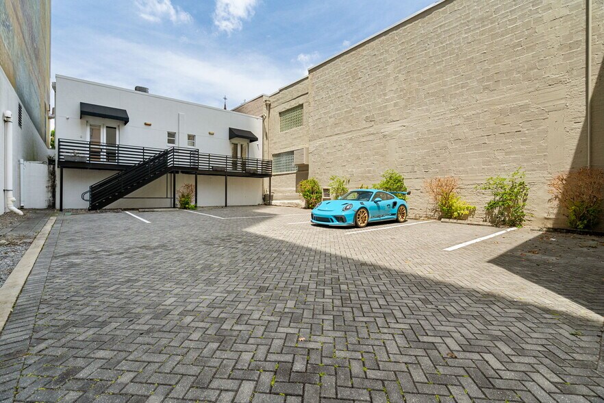More Photos Of 127 N Magnolia Ave, Orlando Loft Creative Space For Sale