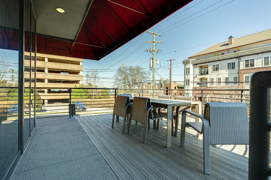 More Photos Of 107 Kenner Ave, Nashville Freestanding For Lease