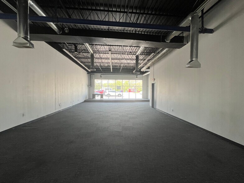 More Photos Of 10080-10088 Springfield Pike, Cincinnati Unknown For Lease