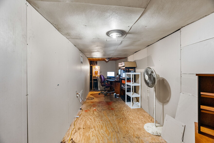 More Photos Of 3801 Happy Bend Rd, Atkins Restaurant For Sale