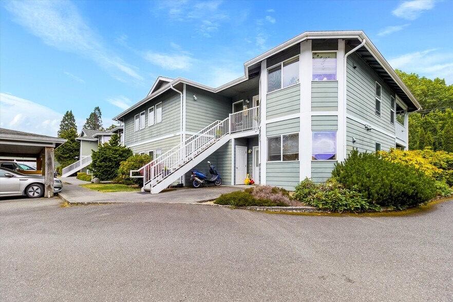 More Photos Of 344 E Bellis Fair Pky, Bellingham Apartments For Sale