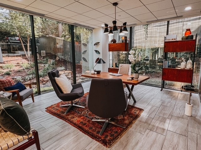 More Photos Of 17 S Briar Hollow Ln, Houston Coworking Space