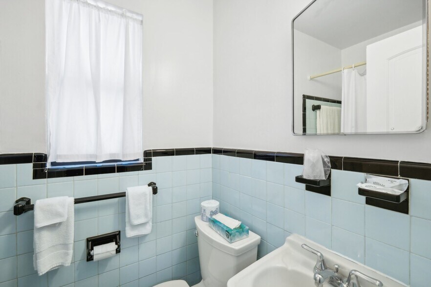 More Photos Of 1201 S Federal Hwy, Hollywood Hotel For Sale