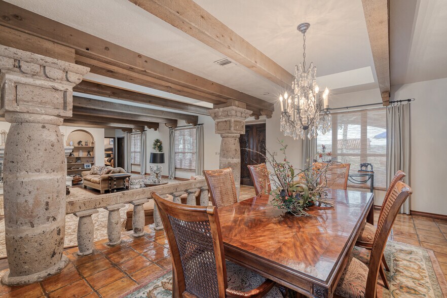 More Photos Of 505 Gilchrist Ln, Del Rio Specialty For Sale