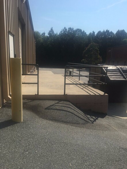 More Photos Of 4401 Bretton Ct NW, Acworth Distribution For Lease