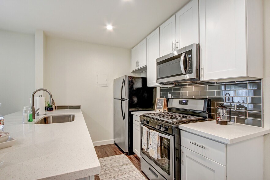 More Photos Of 14849 Vanowen St, Van Nuys Apartments For Sale