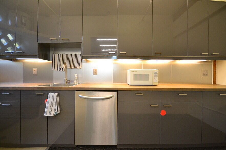 More Photos Of 2261 5th St, Berkeley Unknown For Lease