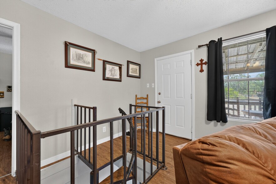 More Photos Of 505 Bub Hayner Rd, Karnack Apartments For Sale