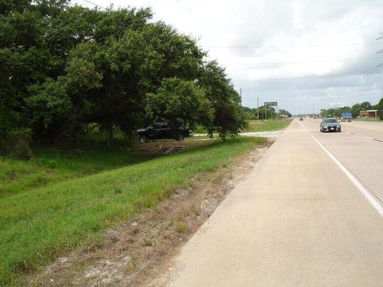 More Photos Of 3207 W Parkwood Ave, Friendswood Land For Sale