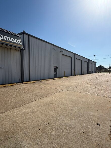More Photos Of 905-945 N Market St, Shreveport Industrial For Sale