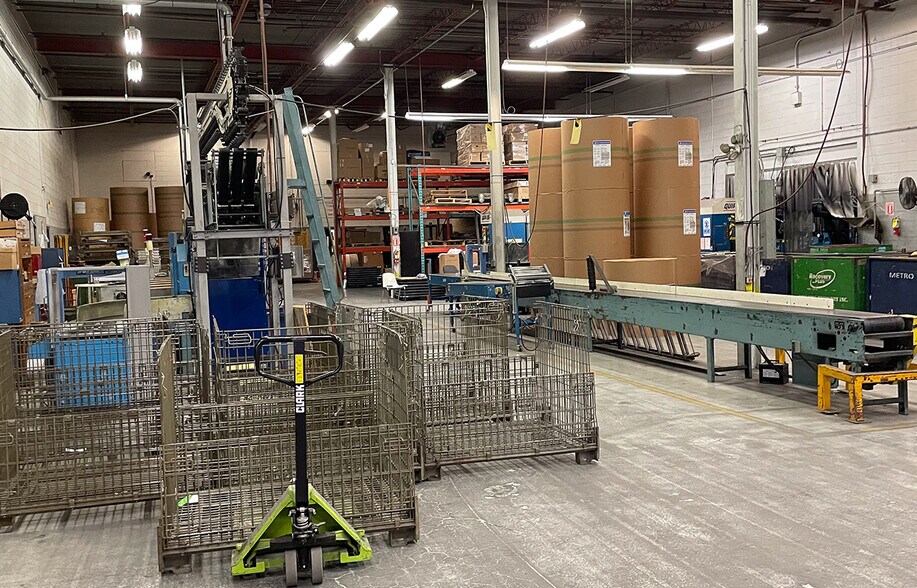 More Photos Of 1700 Church Av, Winnipeg Warehouse For Lease