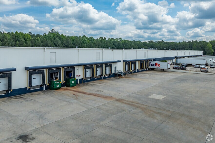 More Photos Of 7137 Southlake Pky, Morrow Warehouse For Lease