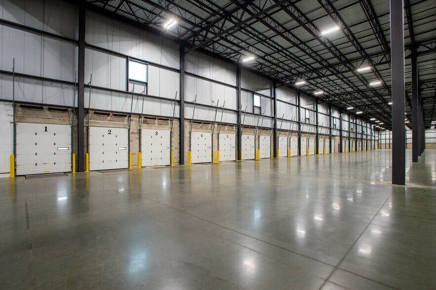 More Photos Of 225 Raritan Center Pky, Edison Warehouse For Lease