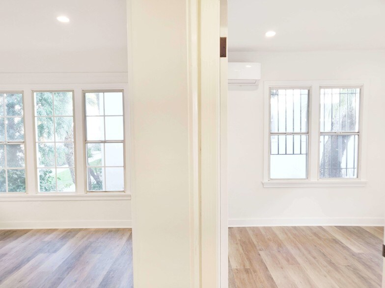 More Photos Of 537 N Orange Dr, Los Angeles Apartments For Sale