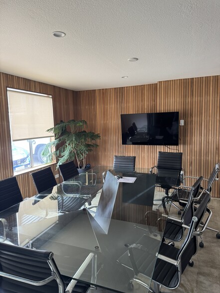 More Photos Of 127 Arena St, El Segundo Manufacturing For Lease