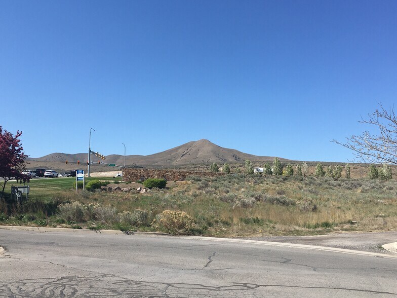 More Photos Of 3677 Campus Drive, Eagle Mountain Land For Sale