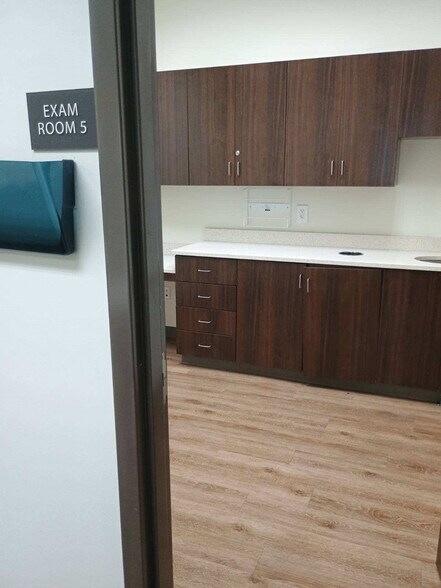 More Photos Of 1181 Virgil Langford Bldg 300 Ste 103 rd, Watkinsville Medical For Lease