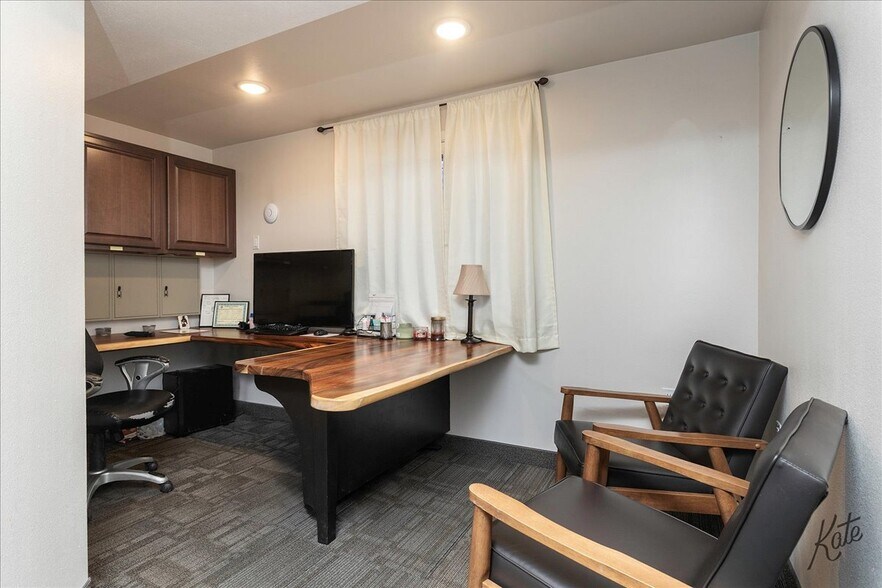 More Photos Of 1533 Lacey St, Fairbanks Apartments For Sale