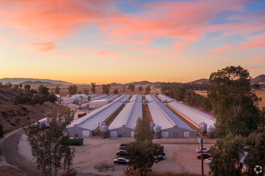 More Photos Of 30150 Briggs Rd, Menifee Warehouse For Lease